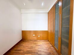 Seletaris (D27), Condominium #570829471